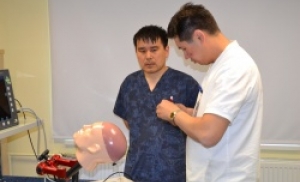 В Национальном центре нейрохирургии проходит цикл повышения квалификации «Эндоваскулярная и микро нейрохирургия при цереброваскулярной патологии и остром инсульте»