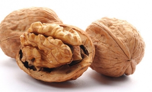 Что же на самом деле представляют собой грецкие орехи? Вы будете удивлены тем, как много пользы для здоровья можно получить лишь от одной их небольшой горстки.